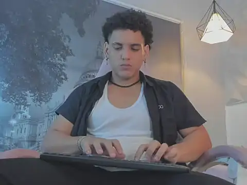 Snapshot of Xfire_boy69 chatting on 11-24-25, 08:19 Xfire boy69 online show from 11-24-25, 08:19