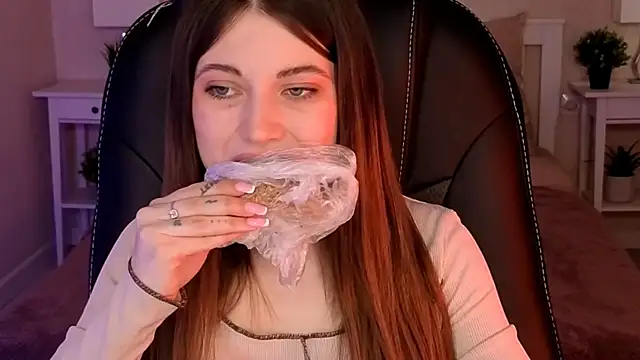 Kimmie shine online show from 04-30-26, 12:11