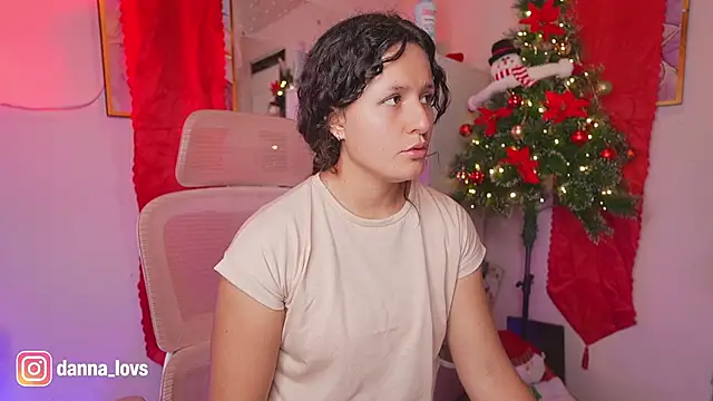 Dannaa Lovs online show from 11-26-25, 05:03