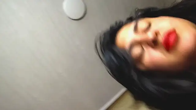 EmilyNoir1 online show from 09-19-25, 10:21