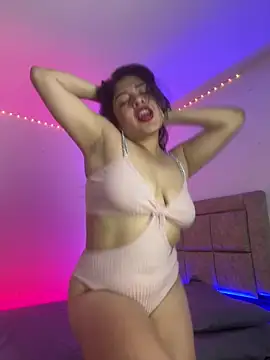 EmilyNoir1 online show from 01-31-26, 09:57