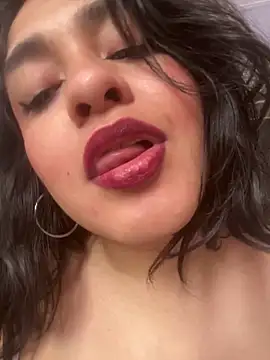 EmilyNoir1 online show from 04-18-26, 07:40