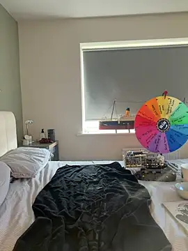 Lilly-Luscious online show from 06-18-26, 01:48