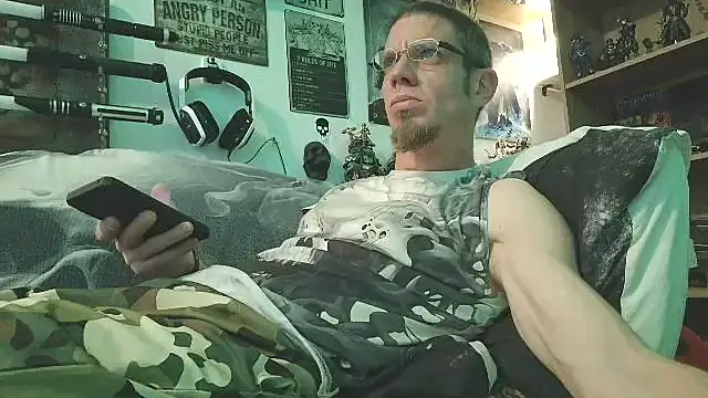 TomXXII online show from 10-28-25, 02:48