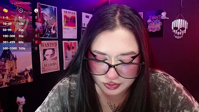 Snapshot of Ravendark_ chatting on 06-19-26, 06:45 Ravendark online show from 06-19-26, 06:45