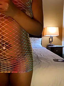 StaciDiamond online show from 11-24-25, 02:06