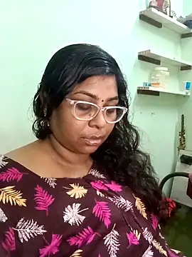 Snapshot of zara-mallus chatting on 09-10-25, 05:35 zara-mallus online show from 09-10-25, 05:35