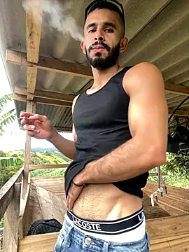 Snapshot of Jacksonfranco chatting on 10-15-25, 04:51 Jacksonfranco online show from 10-15-25, 04:51