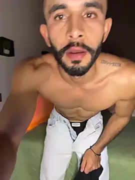 Snapshot of Jacksonfranco chatting on 11-11-25, 03:06 Jacksonfranco online show from 11-11-25, 03:06