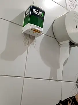 Snapshot of francheskaaaaaaaa22ot chatting on 10-23-25, 05:33 francheskaaaaaaaa22ot online show from 10-23-25, 05:33