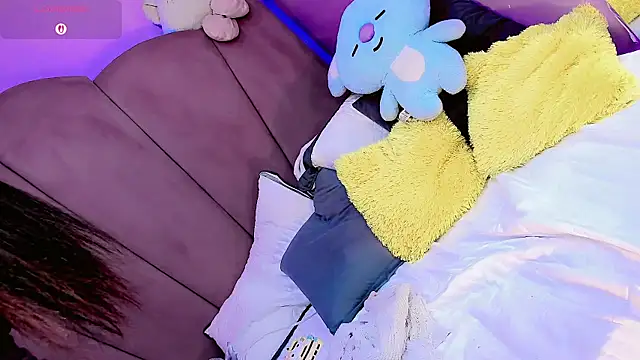 ShantyMillan online show from 04-26-26, 01:09