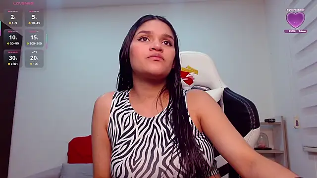 Roxxi 2110 online show from 09-24-25, 01:53