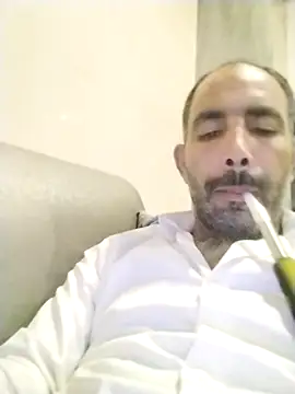 Snapshot of salimbasha chatting on 10-06-25, 07:55 salimbasha online show from 10-06-25, 07:55