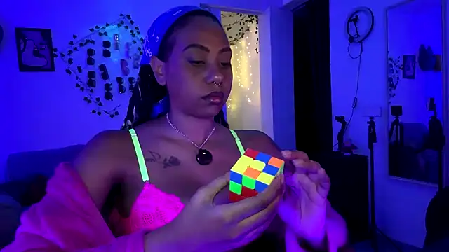 Snapshot of anasasuga chatting on 10-08-25, 01:03 anasasuga online show from 10-08-25, 01:03