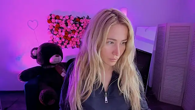 AstraMonroe online show from 04-18-26, 05:00