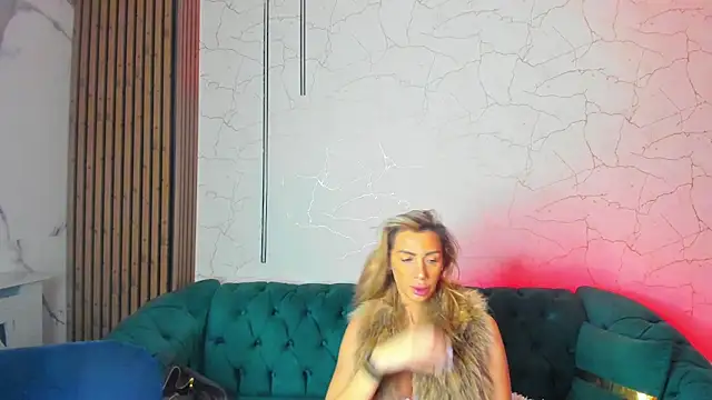 Snapshot of angel_wow_ chatting on 12-05-25, 05:16 angel wow online show from 12-05-25, 05:16