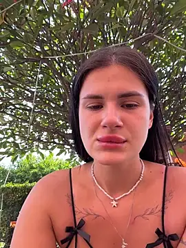 MiraReach online show from 04-10-26, 01:55