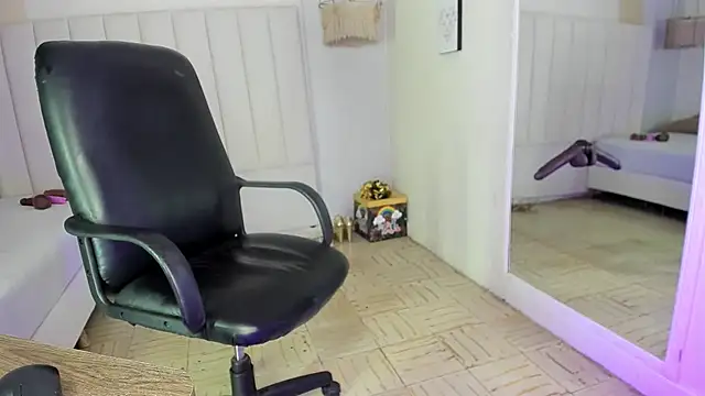 Snapshot of veronica_b07 chatting on 09-16-25, 03:13 veronica b07 online show from 09-16-25, 03:13