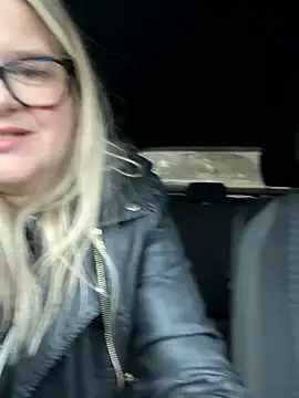 SuzieSub online show from 02-06-26, 08:51