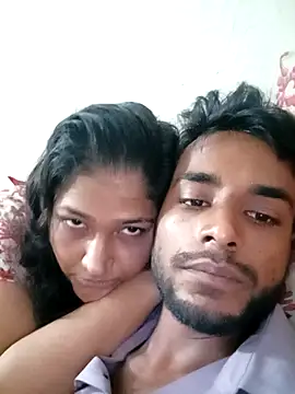 Snapshot of Hotty-couple063 chatting on 09-11-25, 11:32 Hotty-couple063 online show from 09-11-25, 11:32