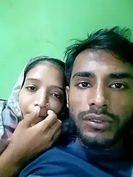 Snapshot of Hotty-couple063 chatting on 10-11-25, 12:26 Hotty-couple063 online show from 10-11-25, 12:26