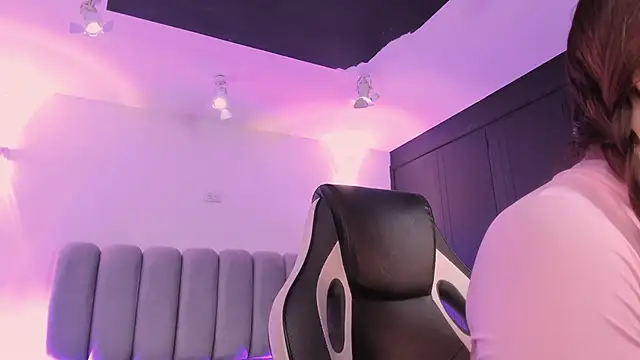 AlliceLover online show from 12-15-25, 11:36