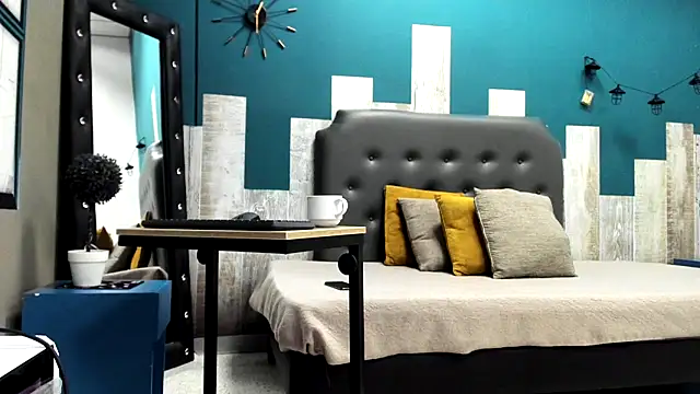 Ian1  online show from 11-22-25, 02:10