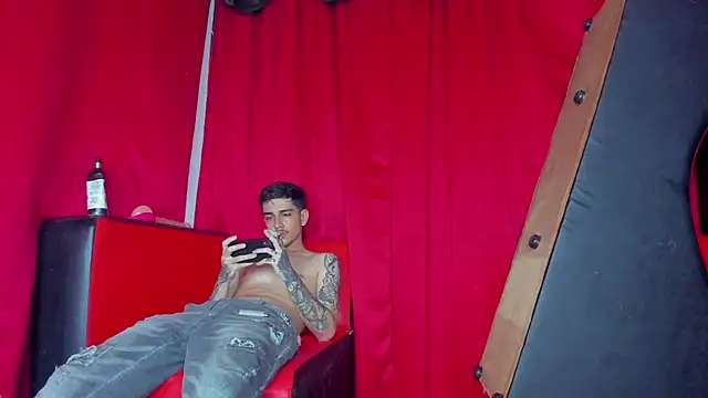 extreme hot crazy online show from 10-20-25, 04:57