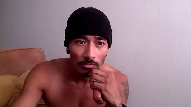 Snapshot of tanjir020 chatting on 11-06-25, 11:04 tanjir020 online show from 11-06-25, 11:04