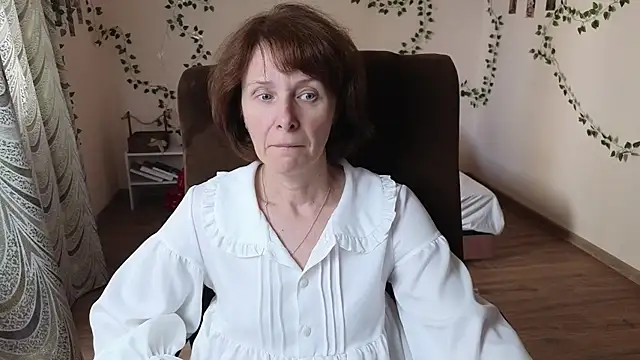 Lia Tito online show from 09-15-25, 12:16