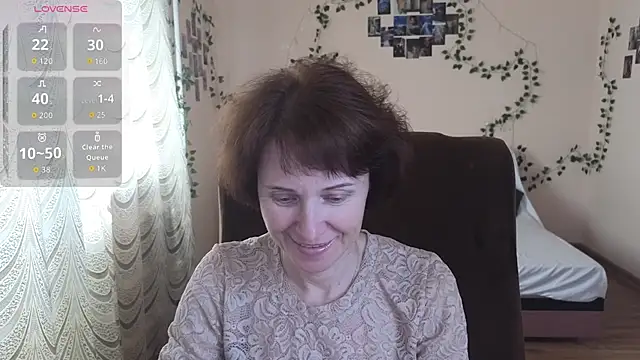 Lia Tito online show from 10-24-25, 06:32