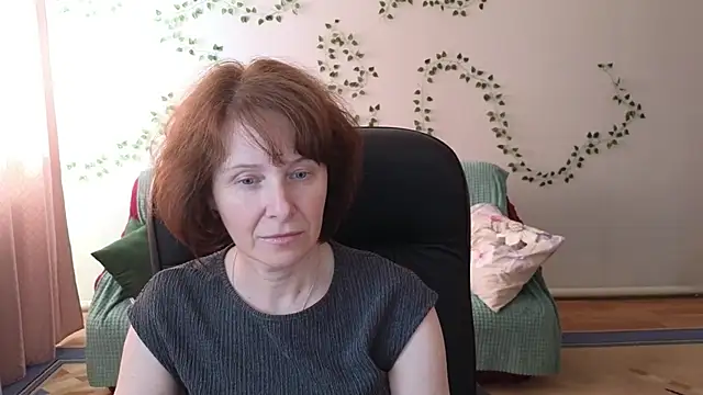Lia Tito online show from 06-10-26, 06:34