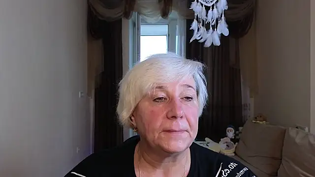 Snapshot of Milana_Milky chatting on 10-17-25, 04:59 Milana Milky online show from 10-17-25, 04:59