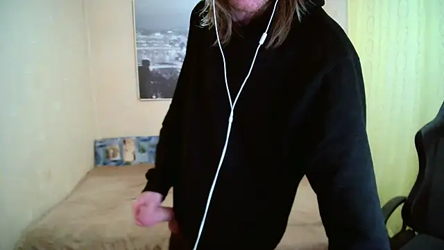 Snapshot of AdamDickens chatting on 12-18-25, 07:53 AdamDickens online show from 12-18-25, 07:53