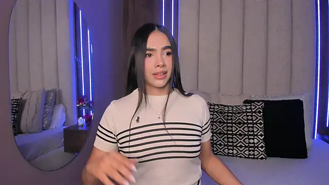 LucySalvatore  online show from 02-23-26, 09:45