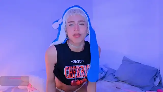 Snapshot of taichi_bluy chatting on 09-14-25, 07:46 taichi bluy online show from 09-14-25, 07:46