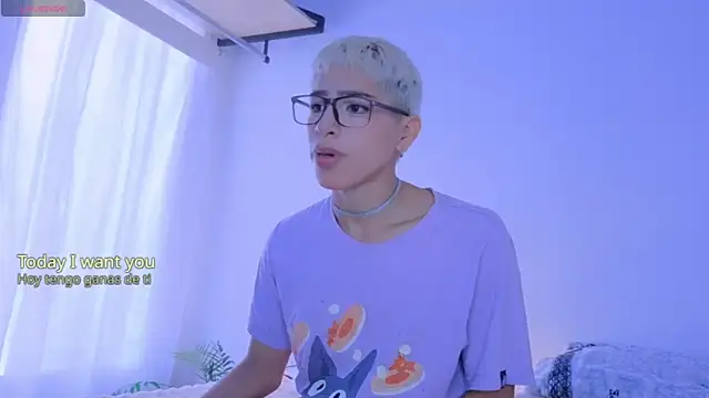 Snapshot of taichi_bluy chatting on 09-18-25, 08:00 taichi bluy online show from 09-18-25, 08:00