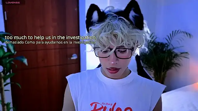 Snapshot of taichi_bluy chatting on 10-11-25, 11:31 taichi bluy online show from 10-11-25, 11:31