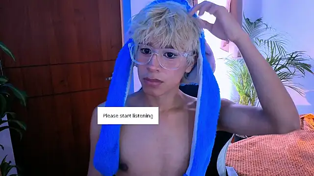 Snapshot of taichi_bluy chatting on 11-01-25, 03:58 taichi bluy online show from 11-01-25, 03:58