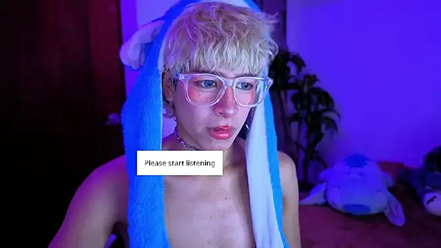 Snapshot of taichi_bluy chatting on 11-21-25, 06:12 taichi bluy online show from 11-21-25, 06:12