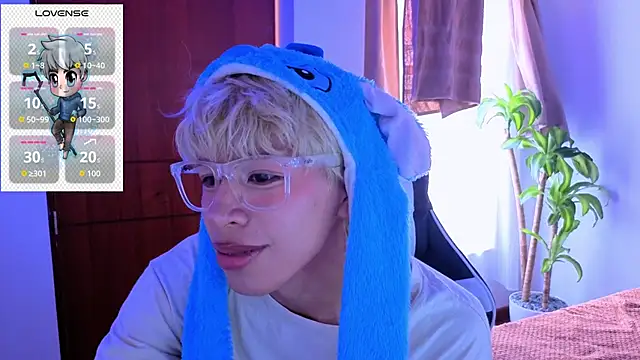 Snapshot of taichi_bluy chatting on 11-27-25, 04:31 taichi bluy online show from 11-27-25, 04:31