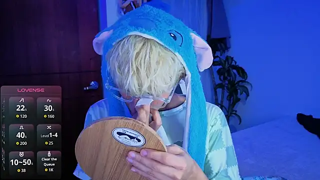 Snapshot of taichi_bluy chatting on 12-03-25, 11:36 taichi bluy online show from 12-03-25, 11:36