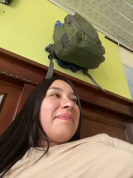 Snapshot of BELLAALEJA chatting on 10-03-25, 08:17 BELLAALEJA online show from 10-03-25, 08:17