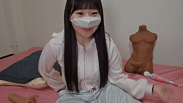 Snapshot of Hina-ooo chatting on 04-05-26, 02:36 Hina-ooo online show from 04-05-26, 02:36