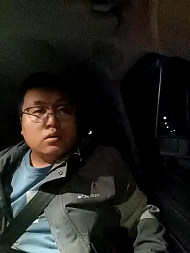 Snapshot of peijiangzhao chatting on 10-30-25, 12:28 peijiangzhao online show from 10-30-25, 12:28