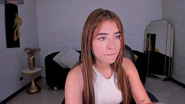 Snapshot of IbizaJacobs chatting on 12-17-25, 12:33 IbizaJacobs online show from 12-17-25, 12:33