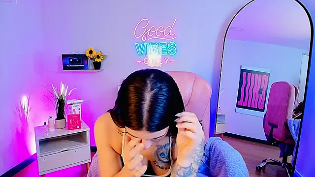 Alice Vixen online show from 06-10-26, 12:15