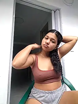 Snapshot of Eimy-04 chatting on 12-04-25, 01:20 Eimy-04 online show from 12-04-25, 01:20