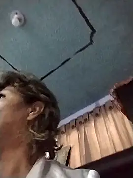 OliviaMorris1 online show from 04-28-26, 11:37