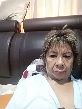 OliviaMorris1 online show from 05-18-26, 12:11